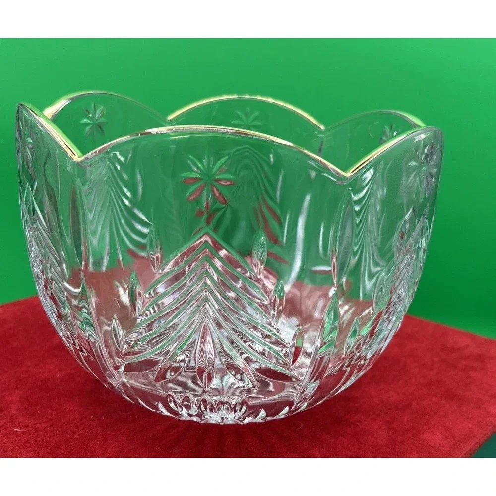 Mikasa Cut Crystal Christmas‎ Bowl with gold trim Christmas tree eching